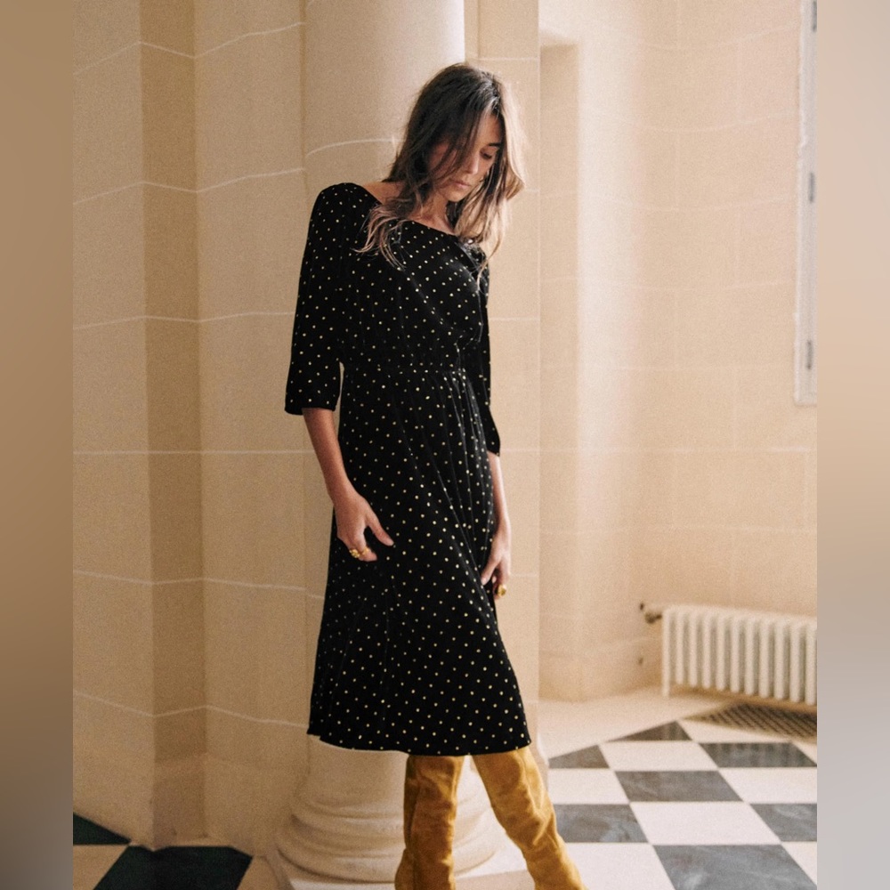 Sézane RARE NWT Adelma Dress in Black Velvet with Gold Glitter Dots Size 38/US 6